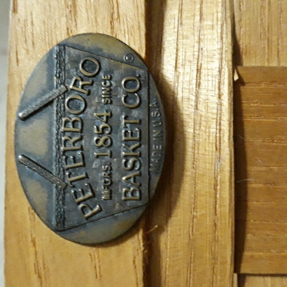 Peterboro Accents Peterboro Large Handmade Basket With Feet And